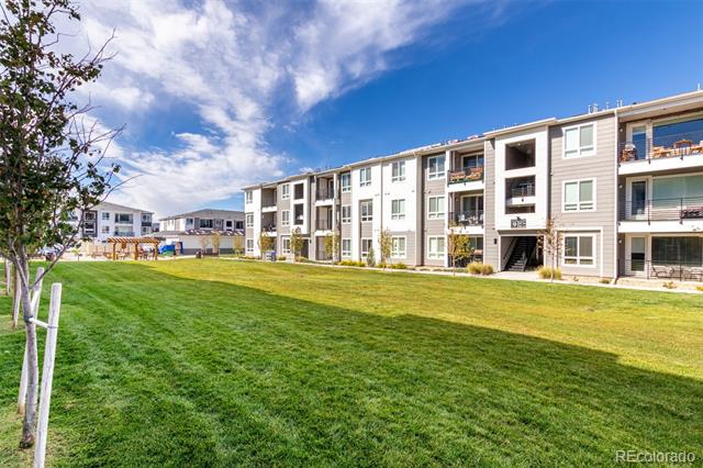 6153 N Ceylon Street Unit: 307