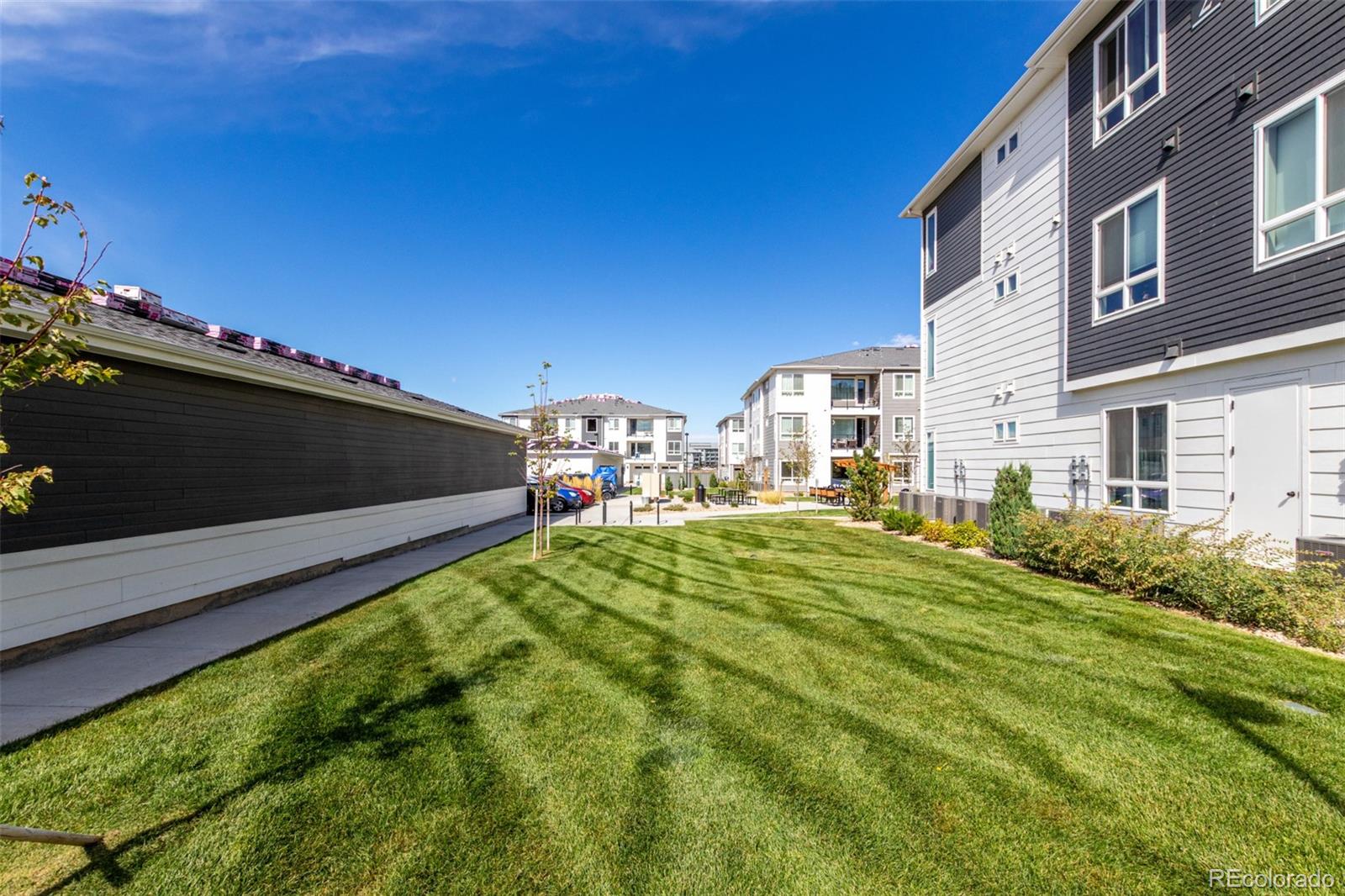 6153 N Ceylon Street Unit: 307