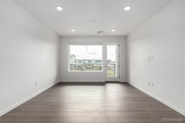 6153 N Ceylon Street Unit: 307