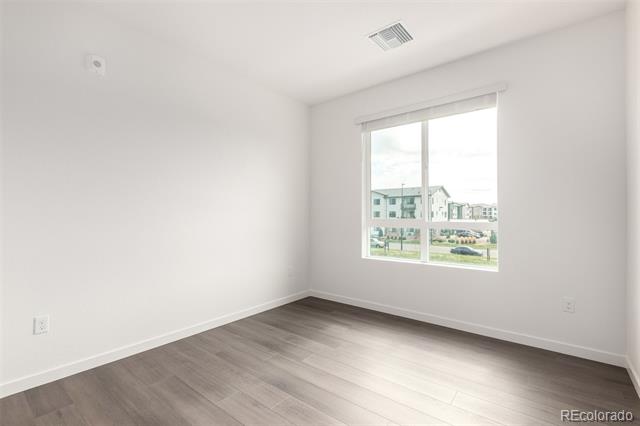 6153 N Ceylon Street Unit: 307