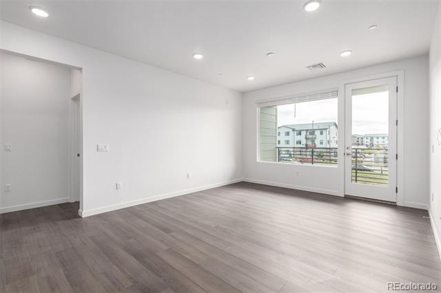 6153 N Ceylon Street Unit: 307