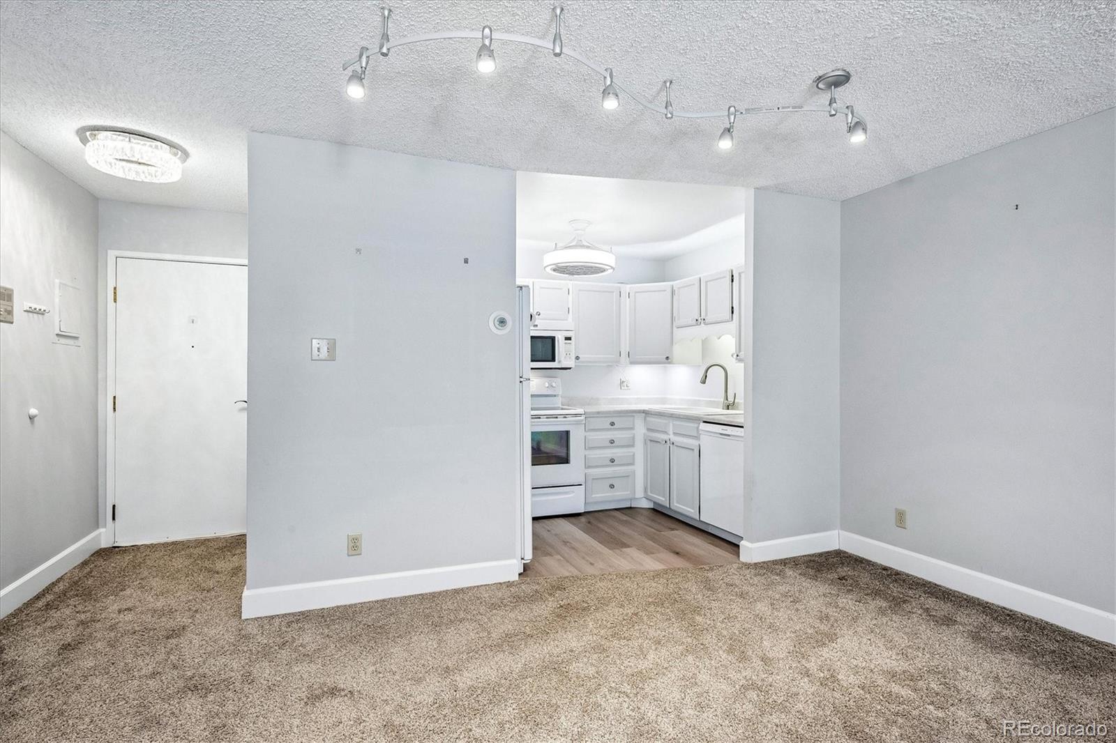 3124 S Wheeling Way Unit: 109
