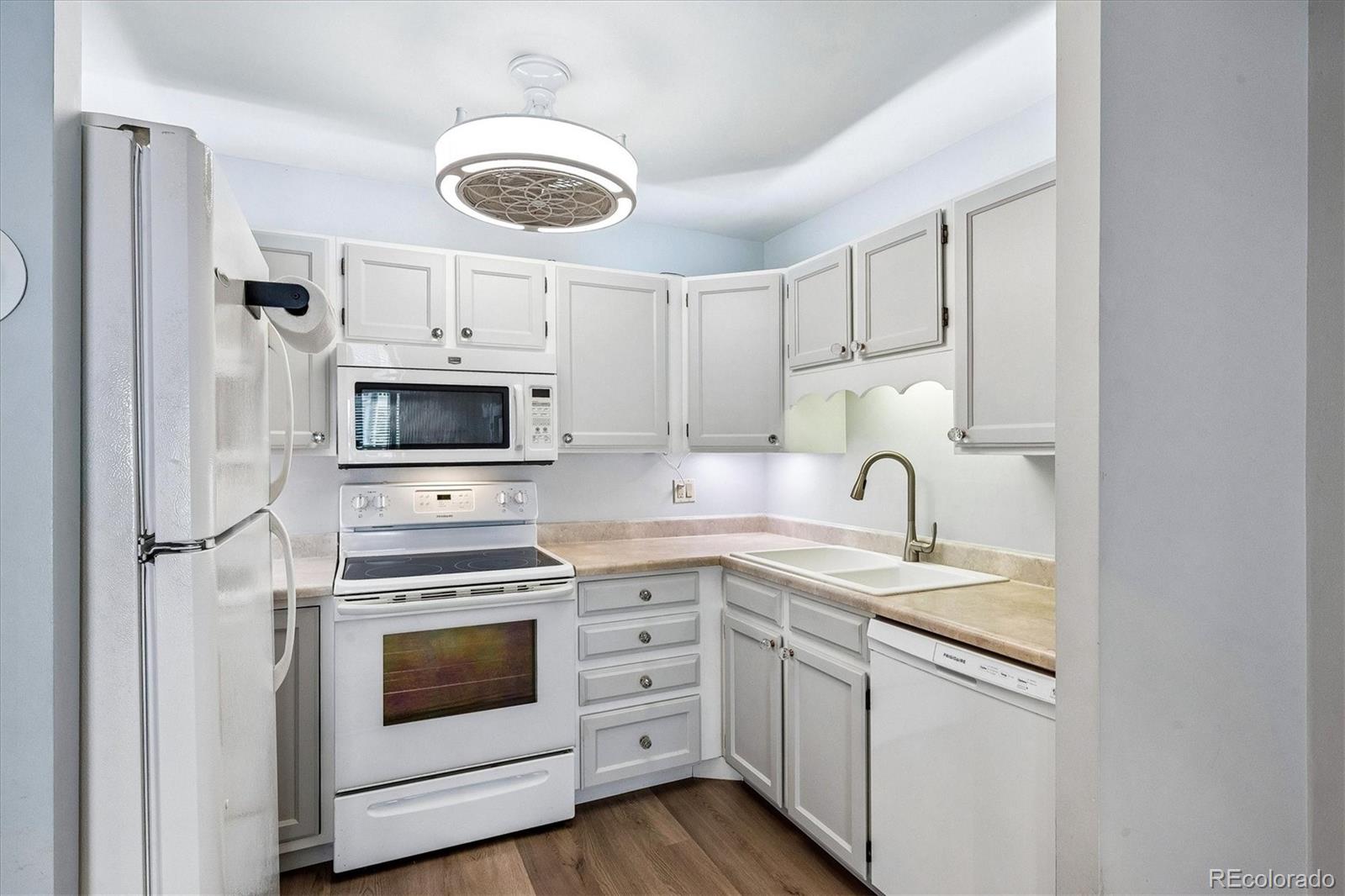 3124 S Wheeling Way Unit: 109