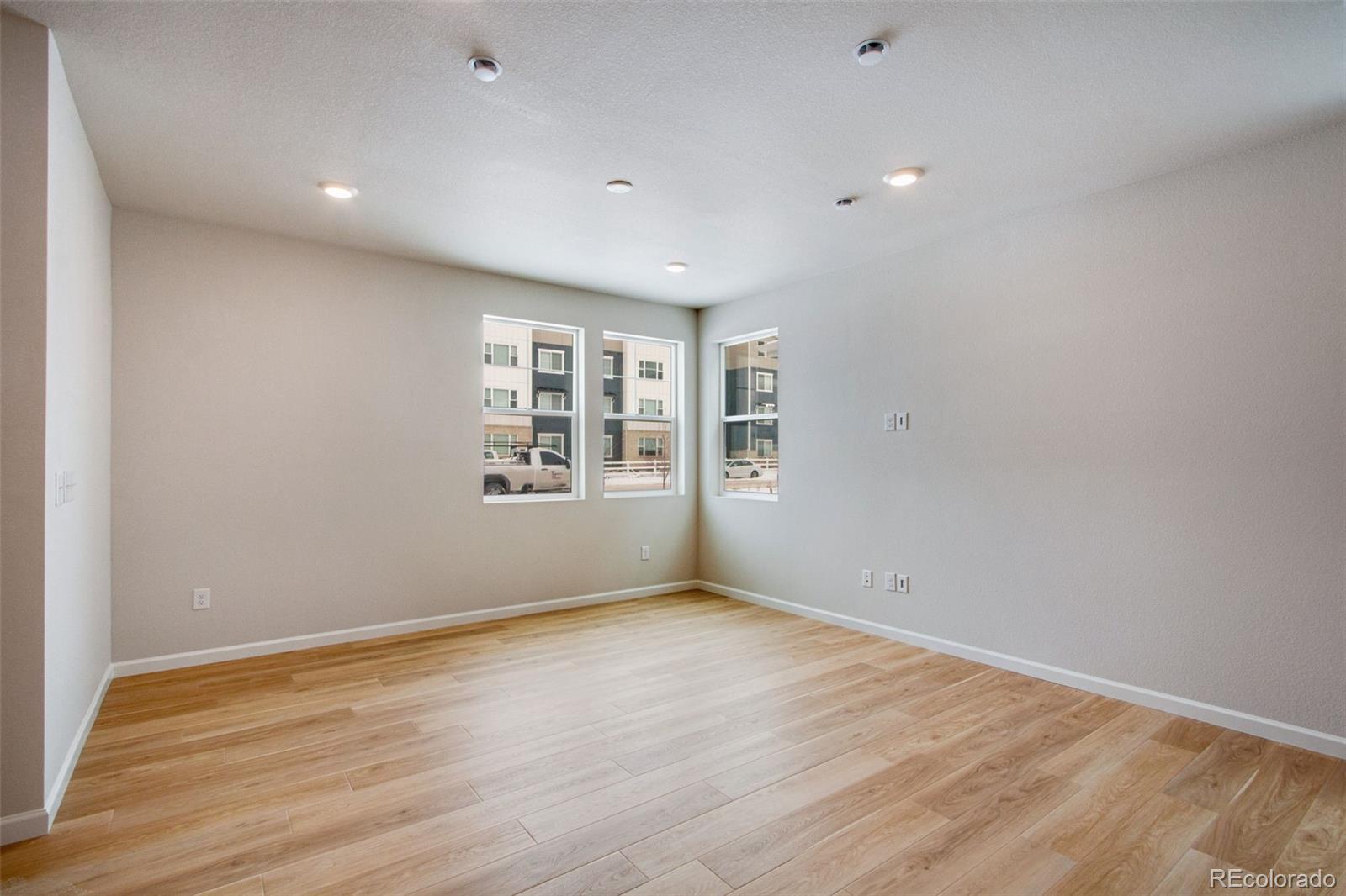 1423 Great Western Drive