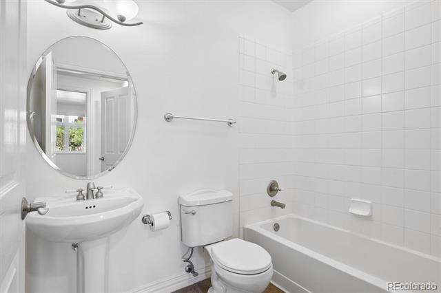 2700 E Cherry Creek South Drive Unit: 214