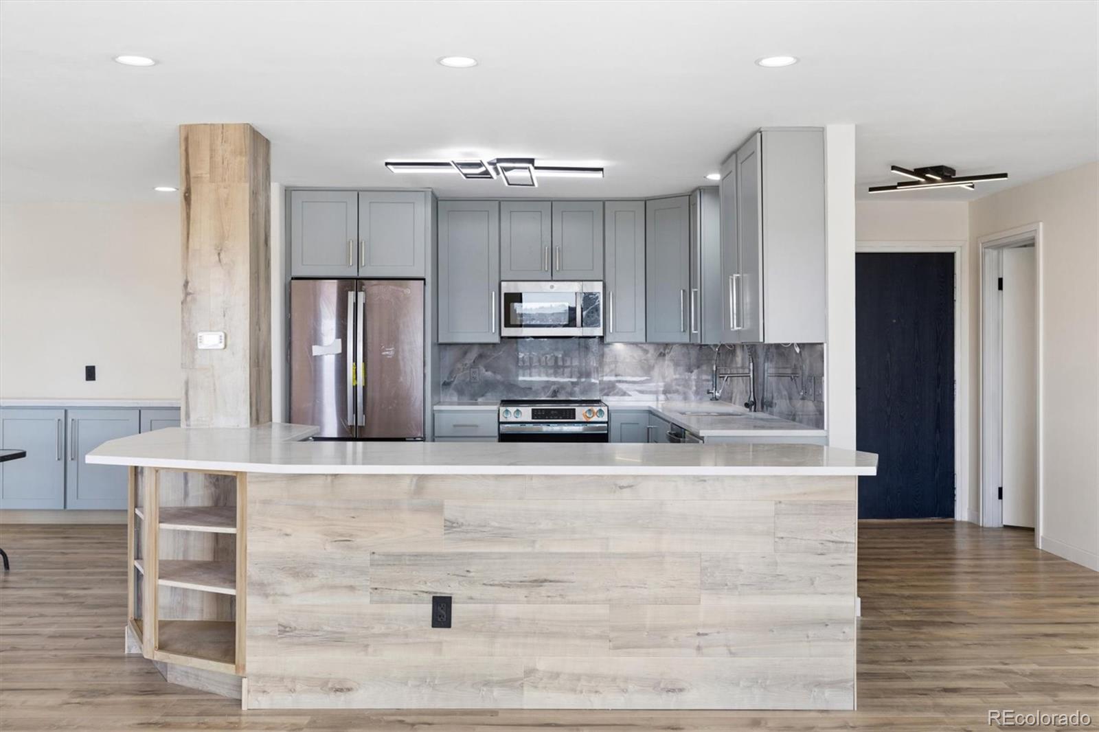 14390 E Marina Drive Unit: 601