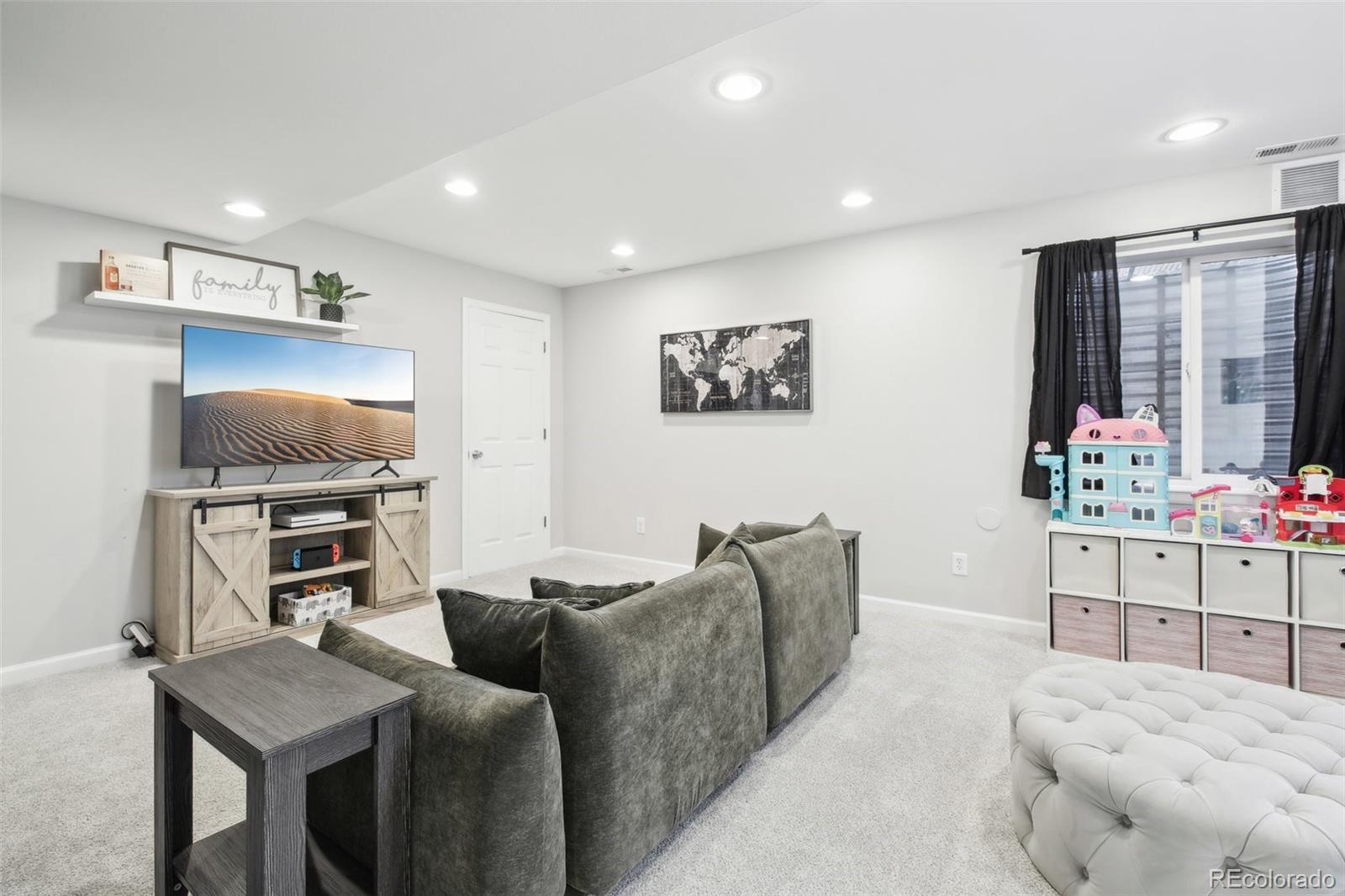 2547 Foothills Canyon Court