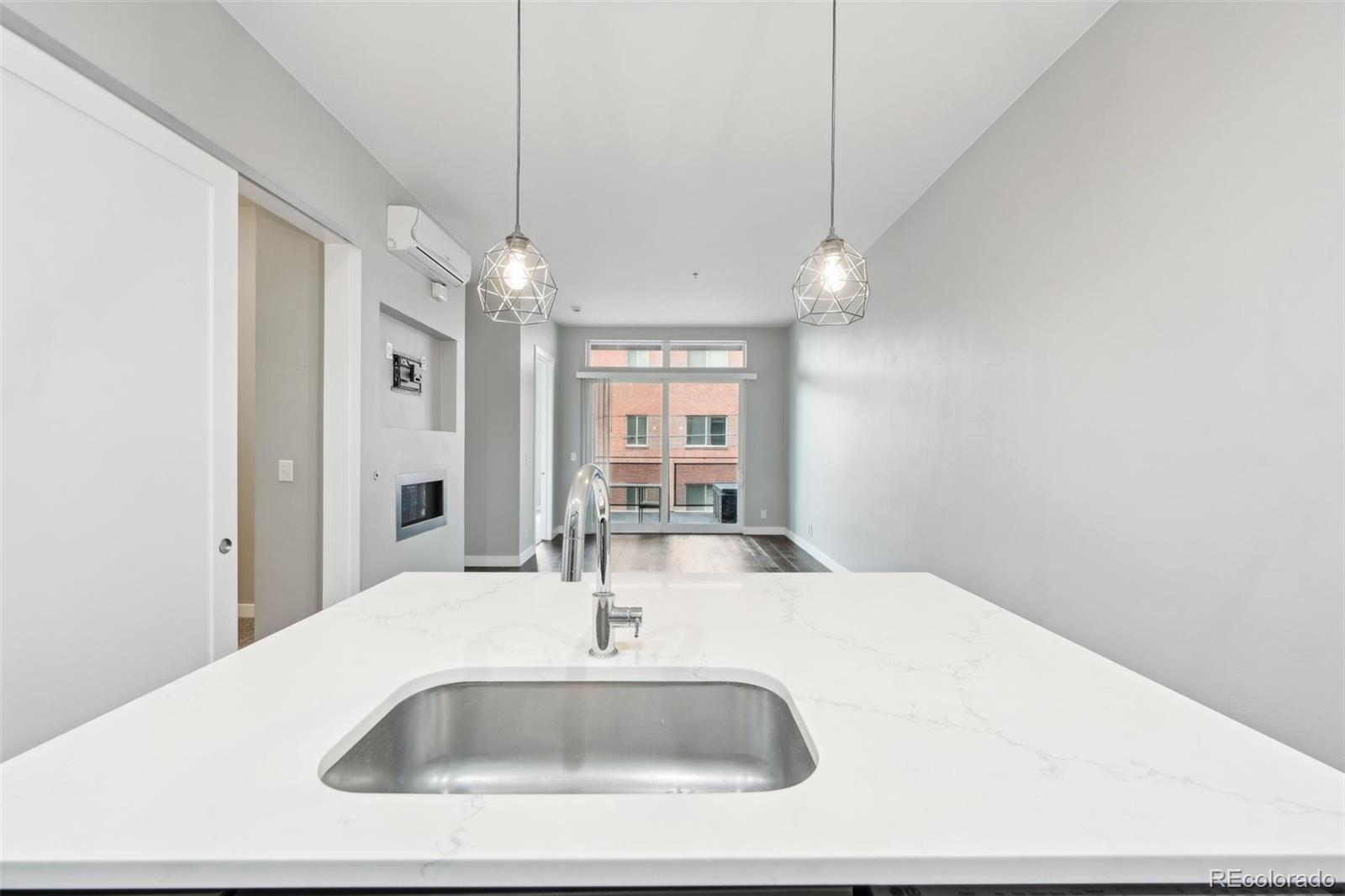 336 E 1st Avenue Unit: 207