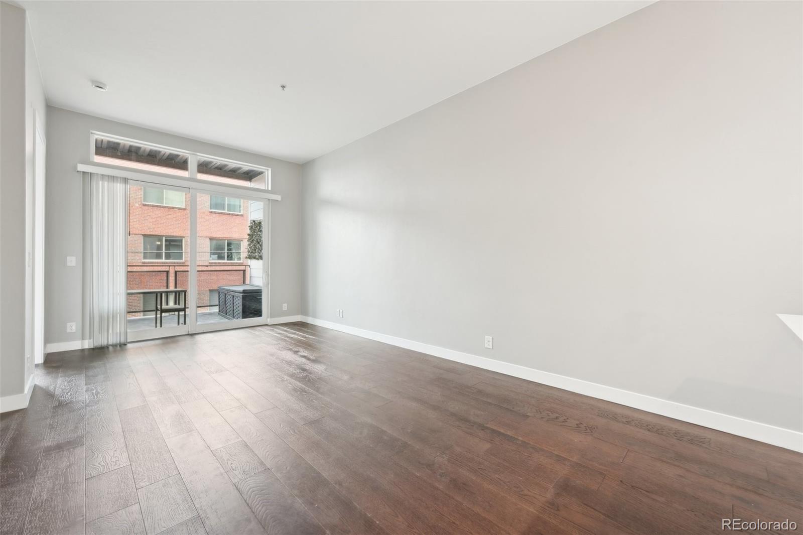 336 E 1st Avenue Unit: 207
