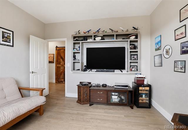 24684 E Quarto Place