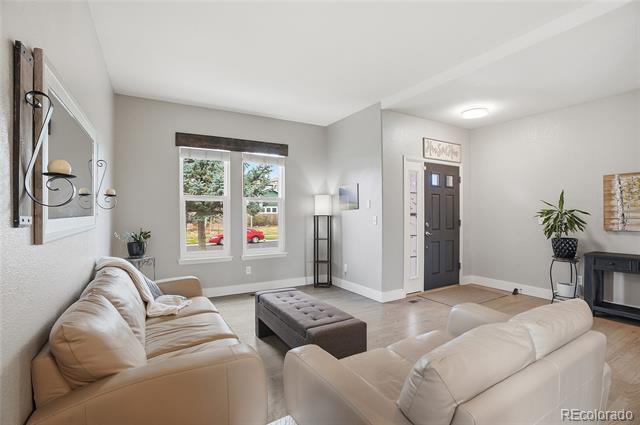 24684 E Quarto Place