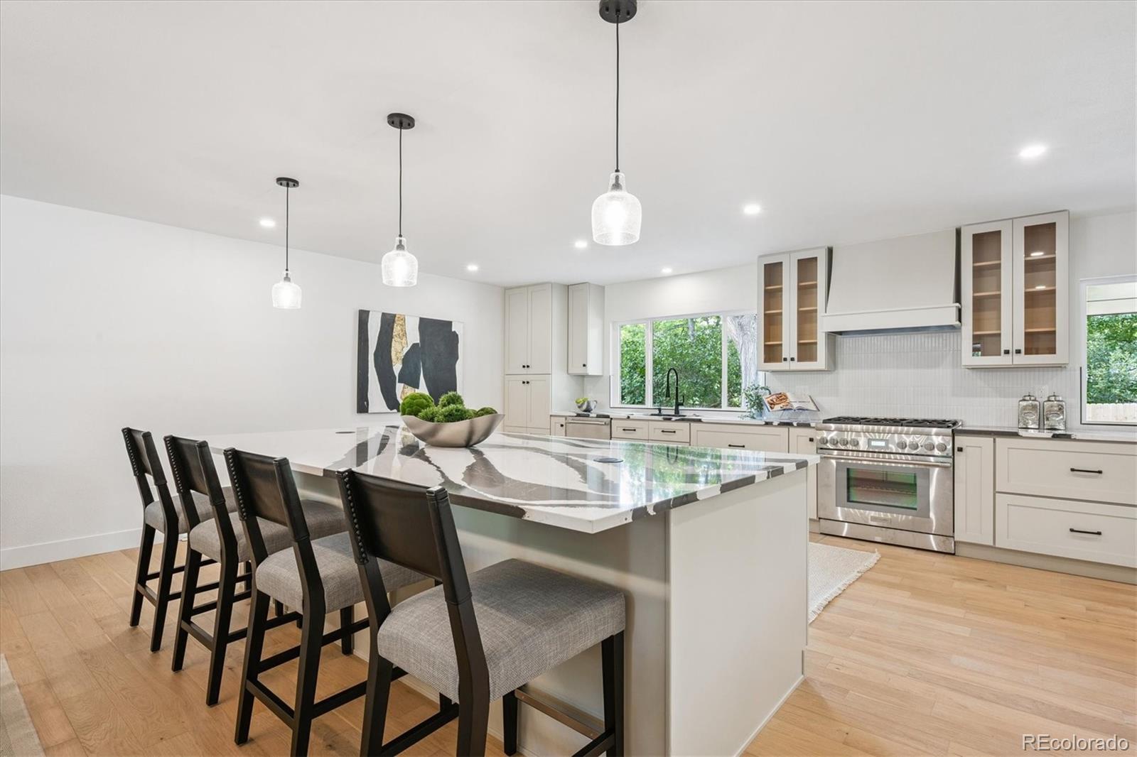 3926 S Magnolia Way