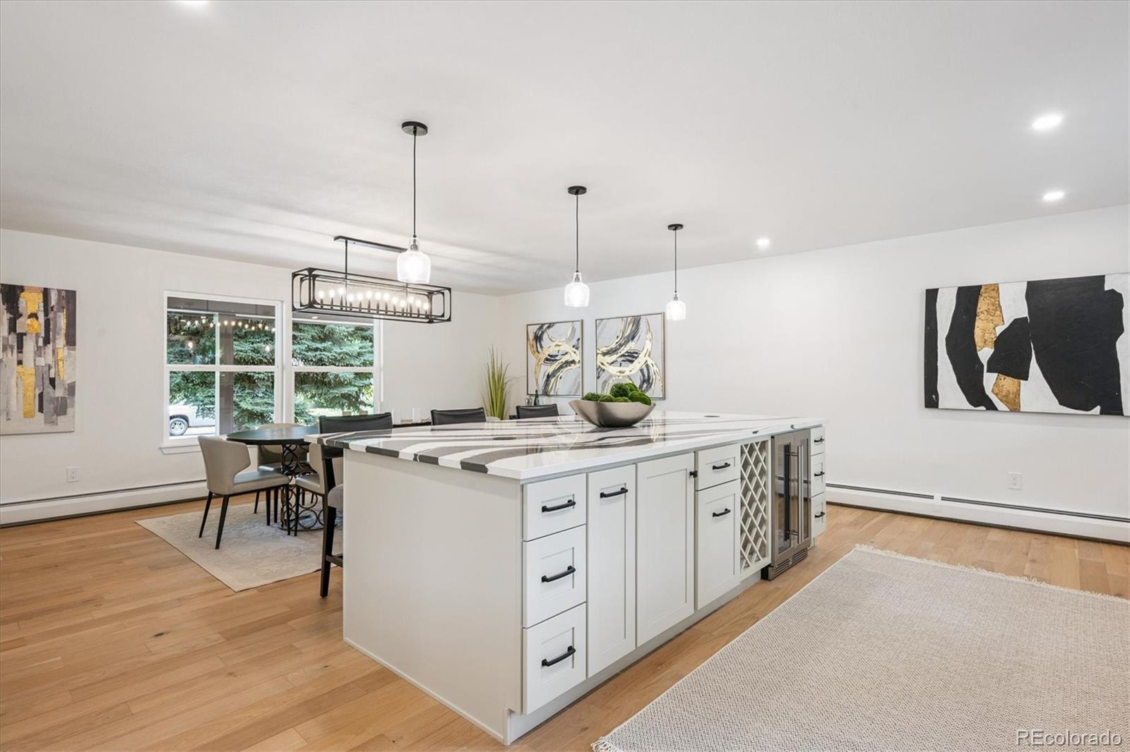3926 S Magnolia Way
