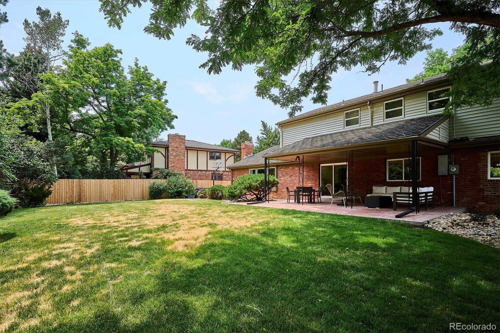 3926 S Magnolia Way