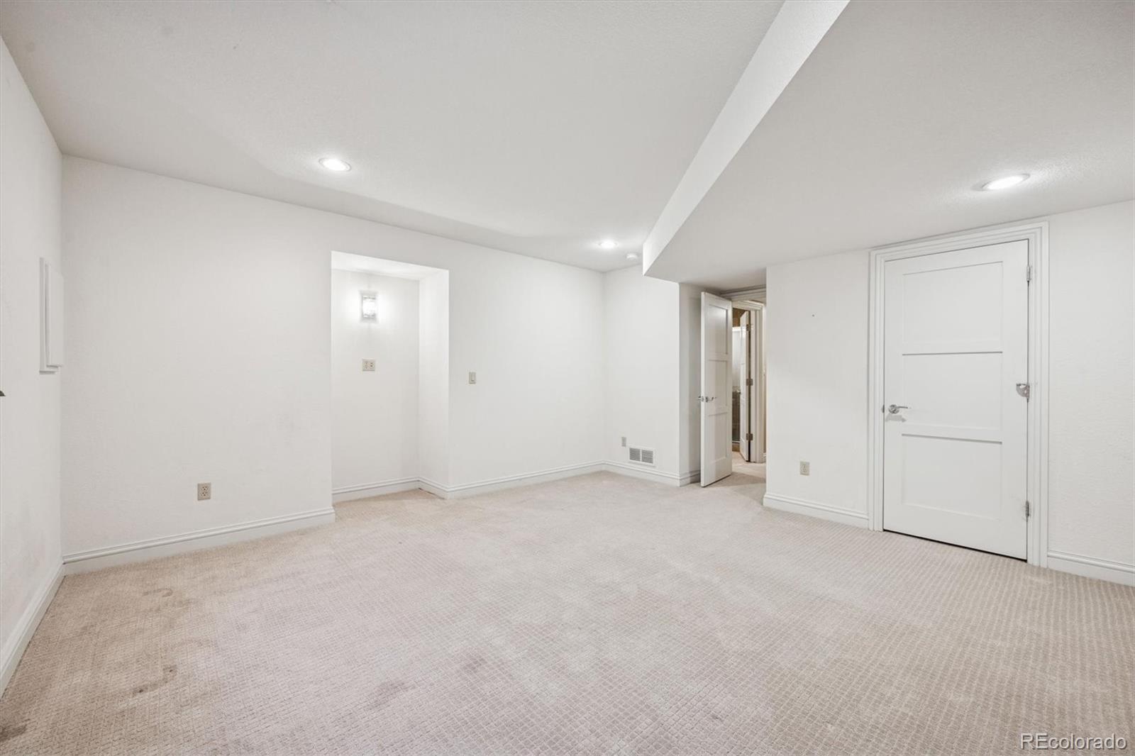 464 S Franklin Street