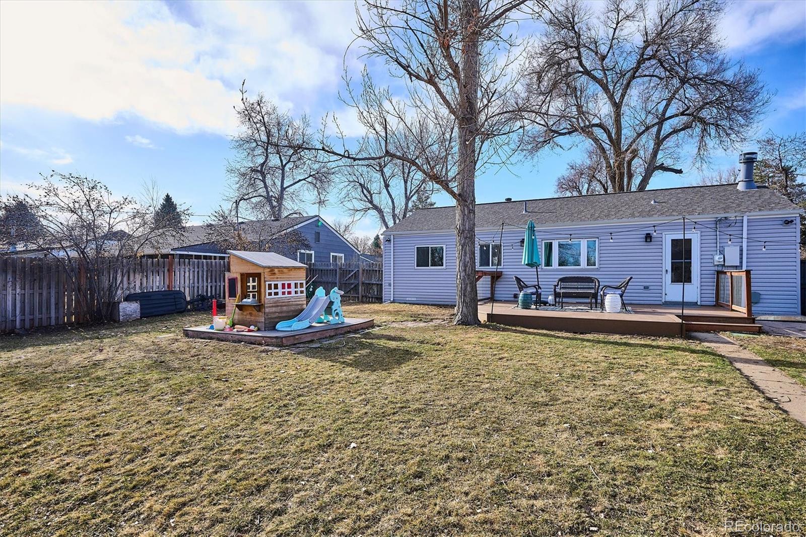 5301 E Eastman Avenue