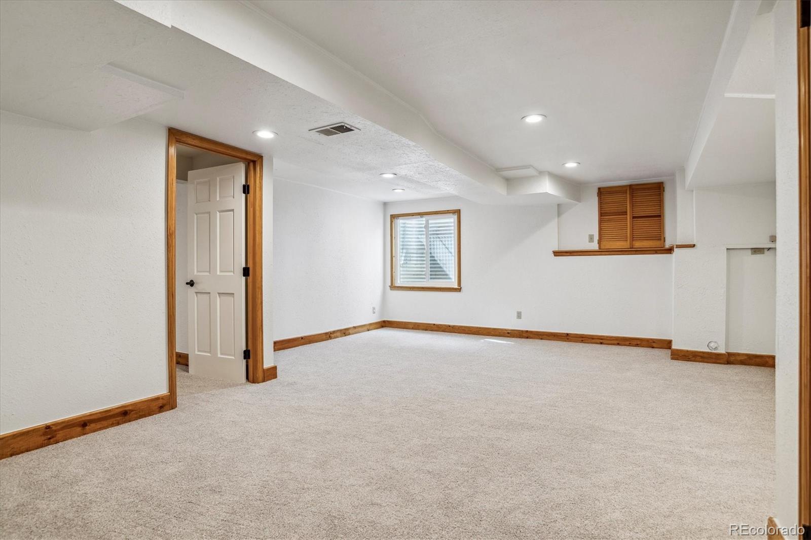 15880 Quarry Hill Drive