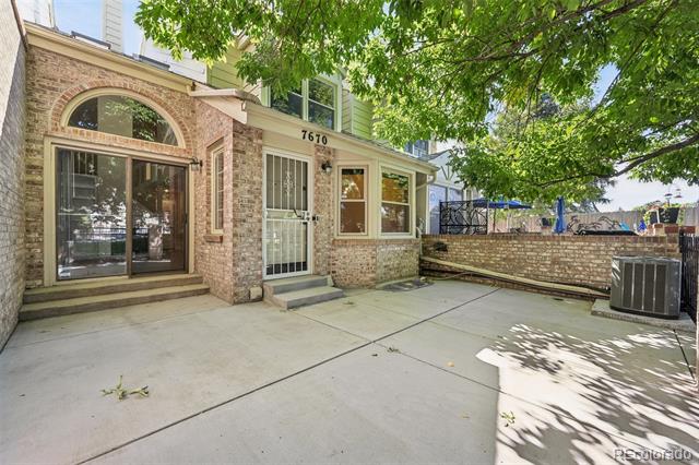 7670 S Cove Circle