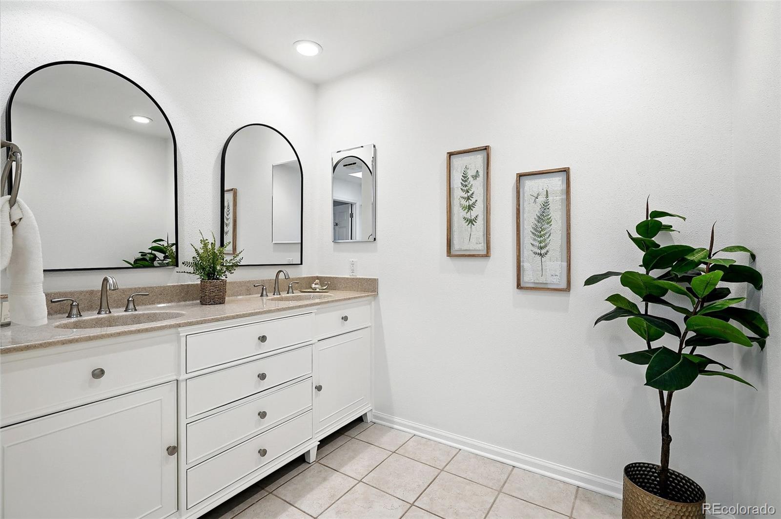 6874 S Detroit Circle