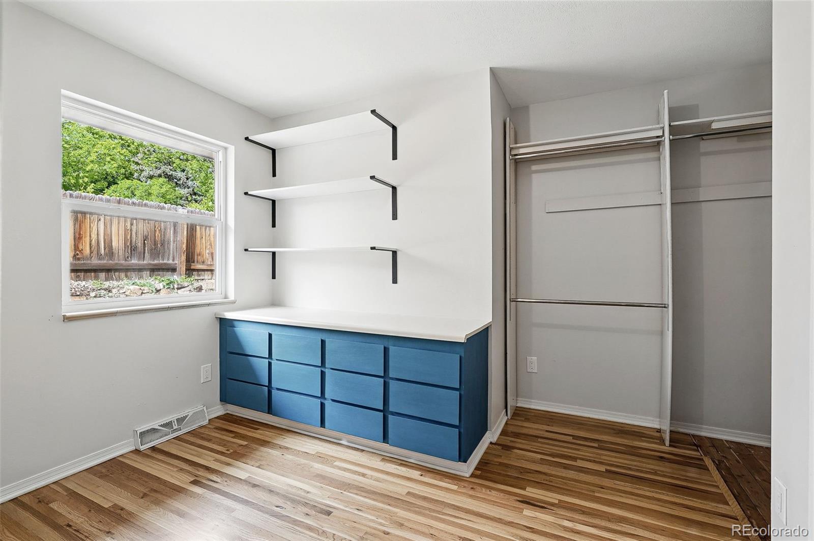 6874 S Detroit Circle