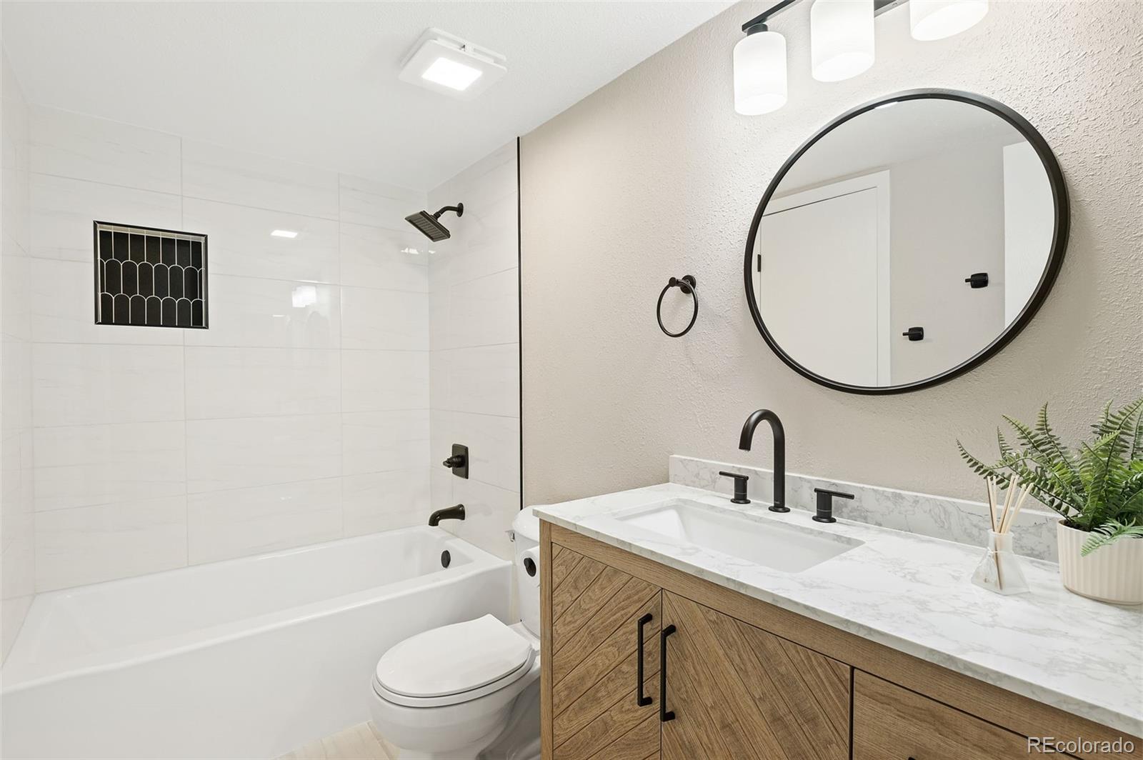 4274 S Salida Way Unit: 3