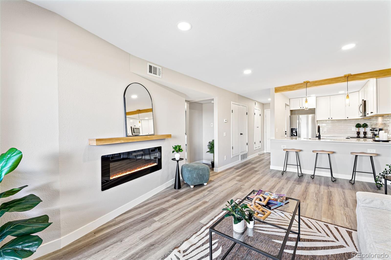 4274 S Salida Way Unit: 3