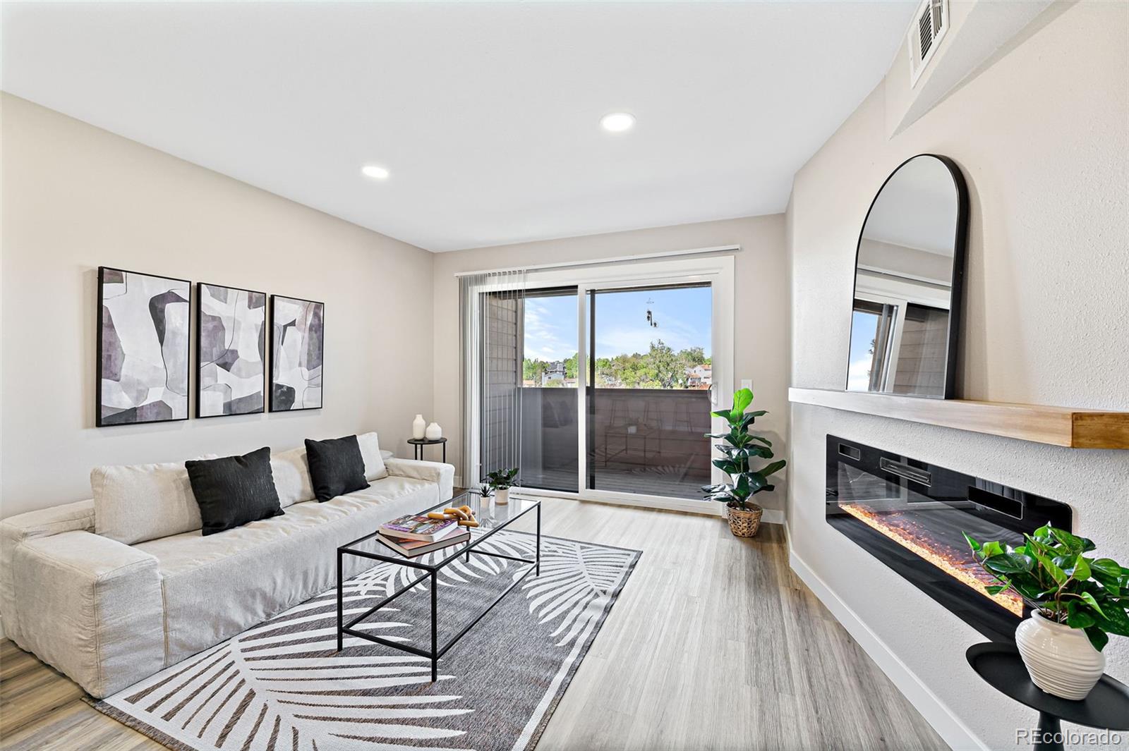 4274 S Salida Way Unit: 3