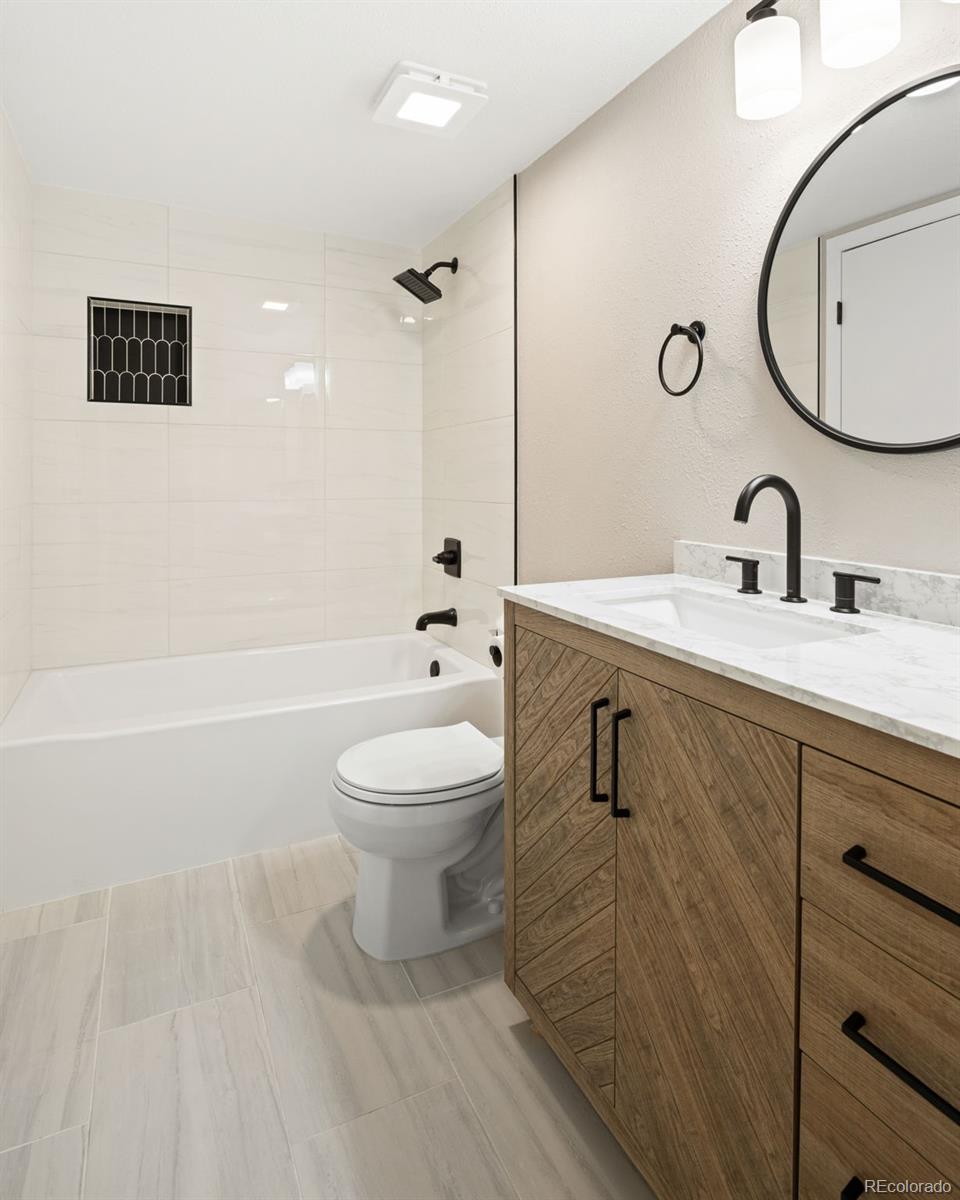4274 S Salida Way Unit: 3