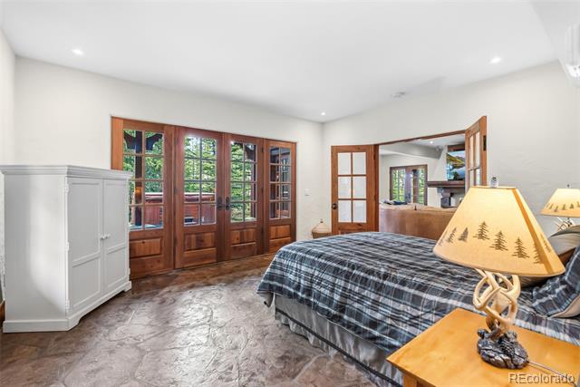 54 Boulder Circle