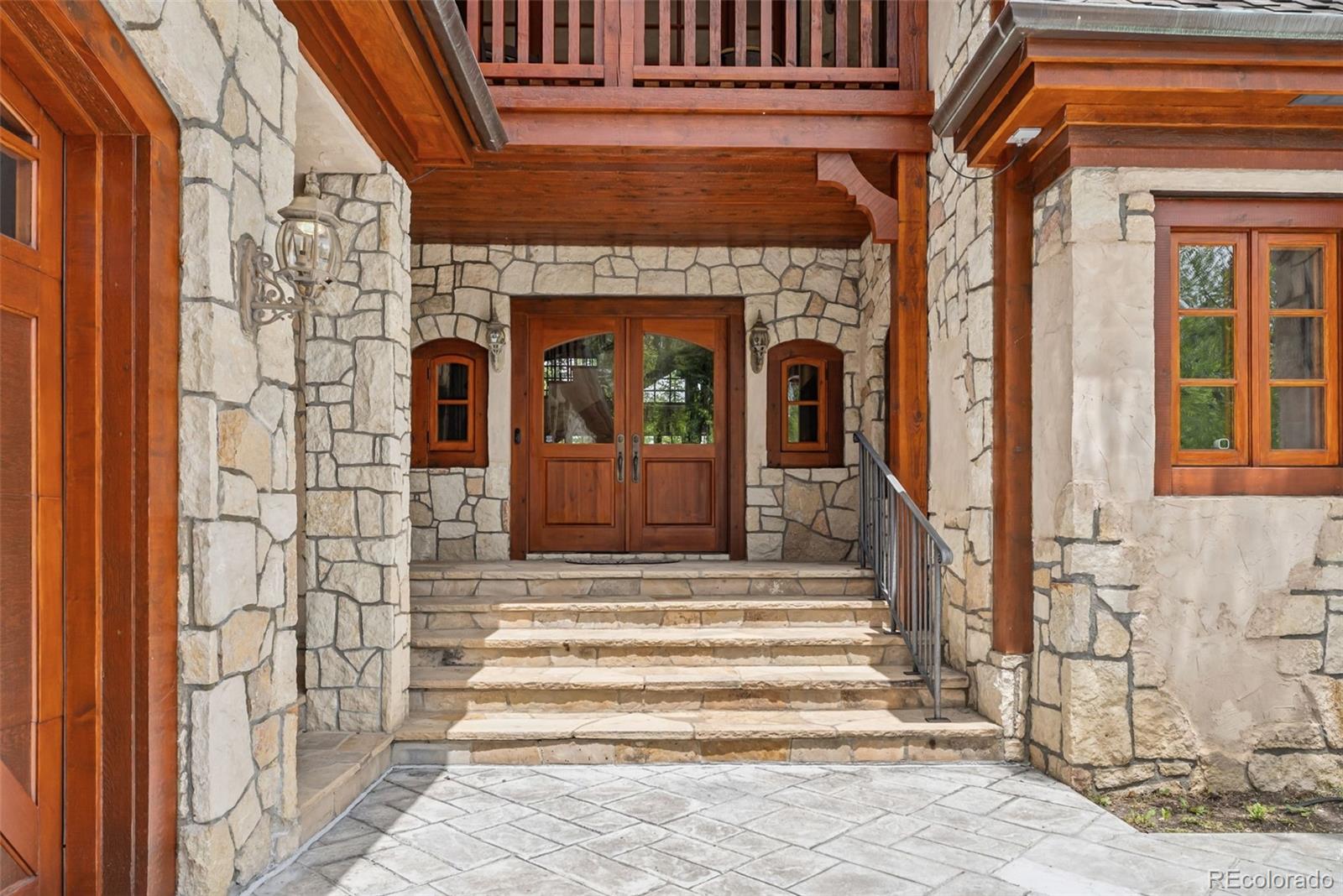 54 Boulder Circle