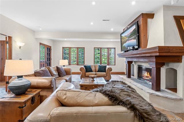54 Boulder Circle