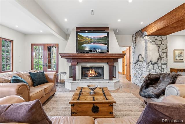 54 Boulder Circle