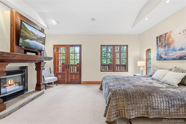 54 Boulder Circle