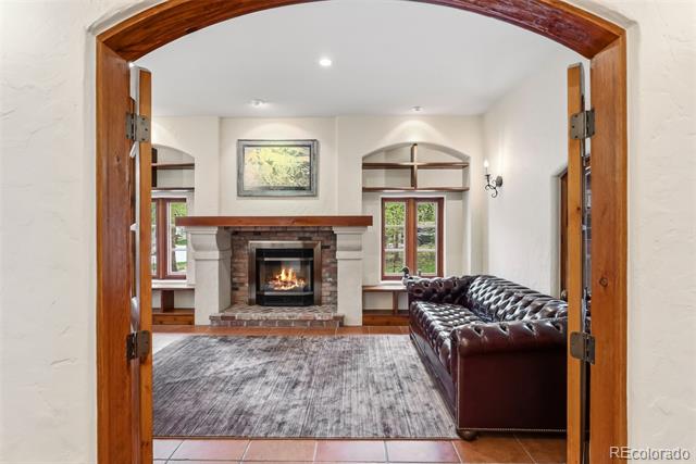 54 Boulder Circle