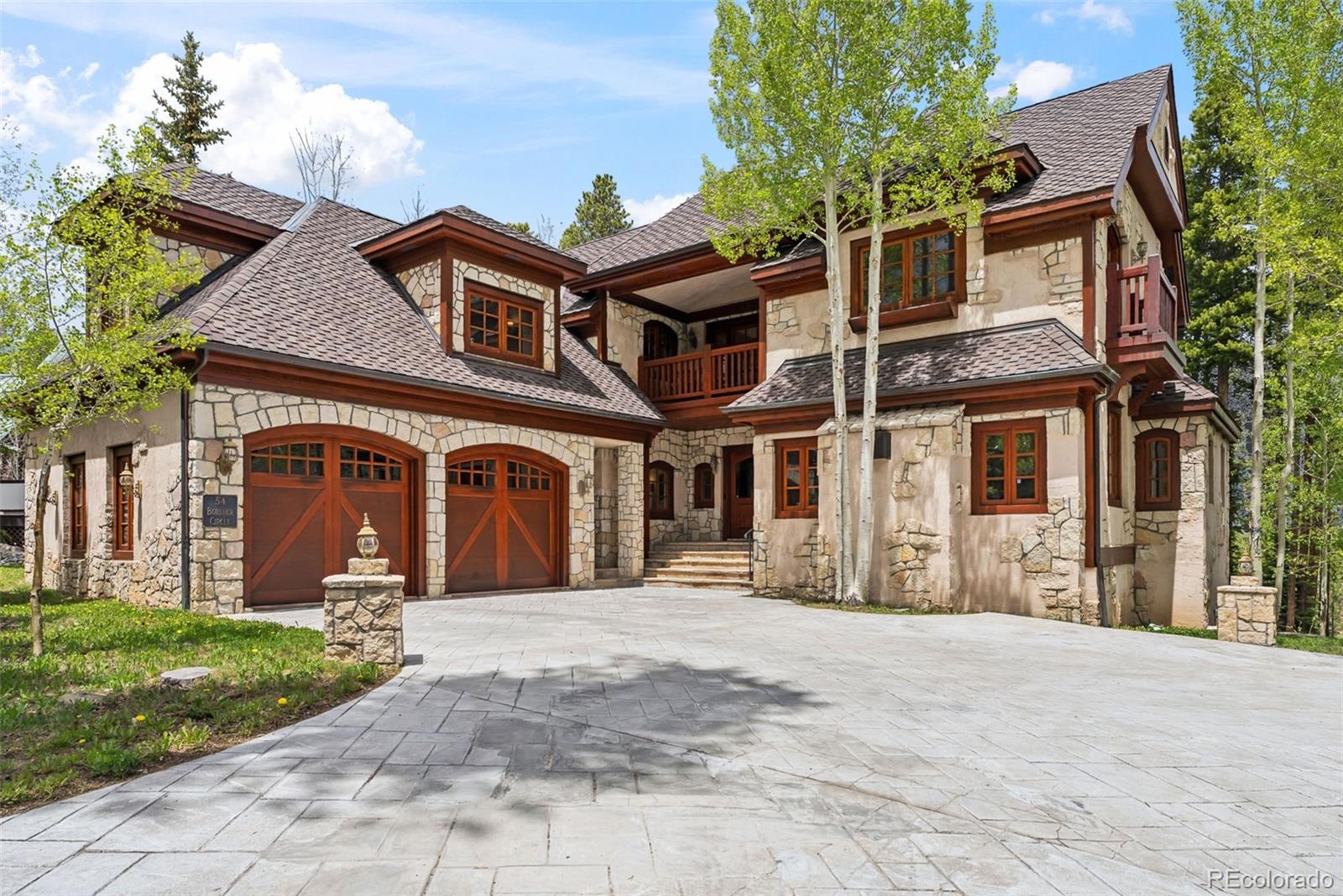 54 Boulder Circle