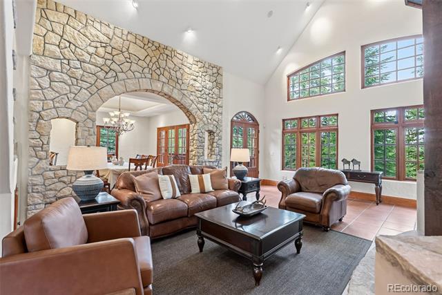54 Boulder Circle