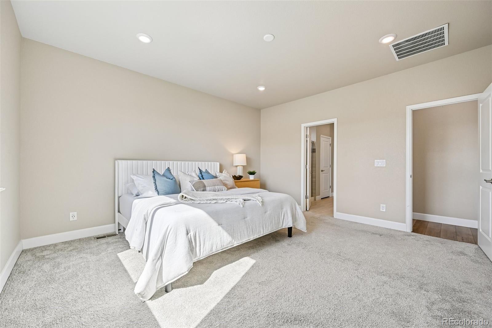 18374 Grosbeak Place