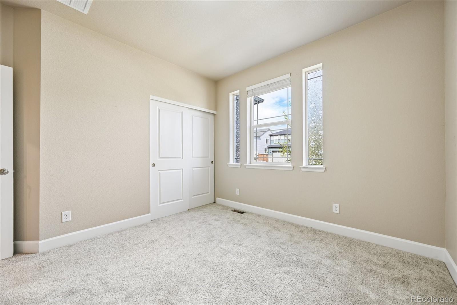 18374 Grosbeak Place