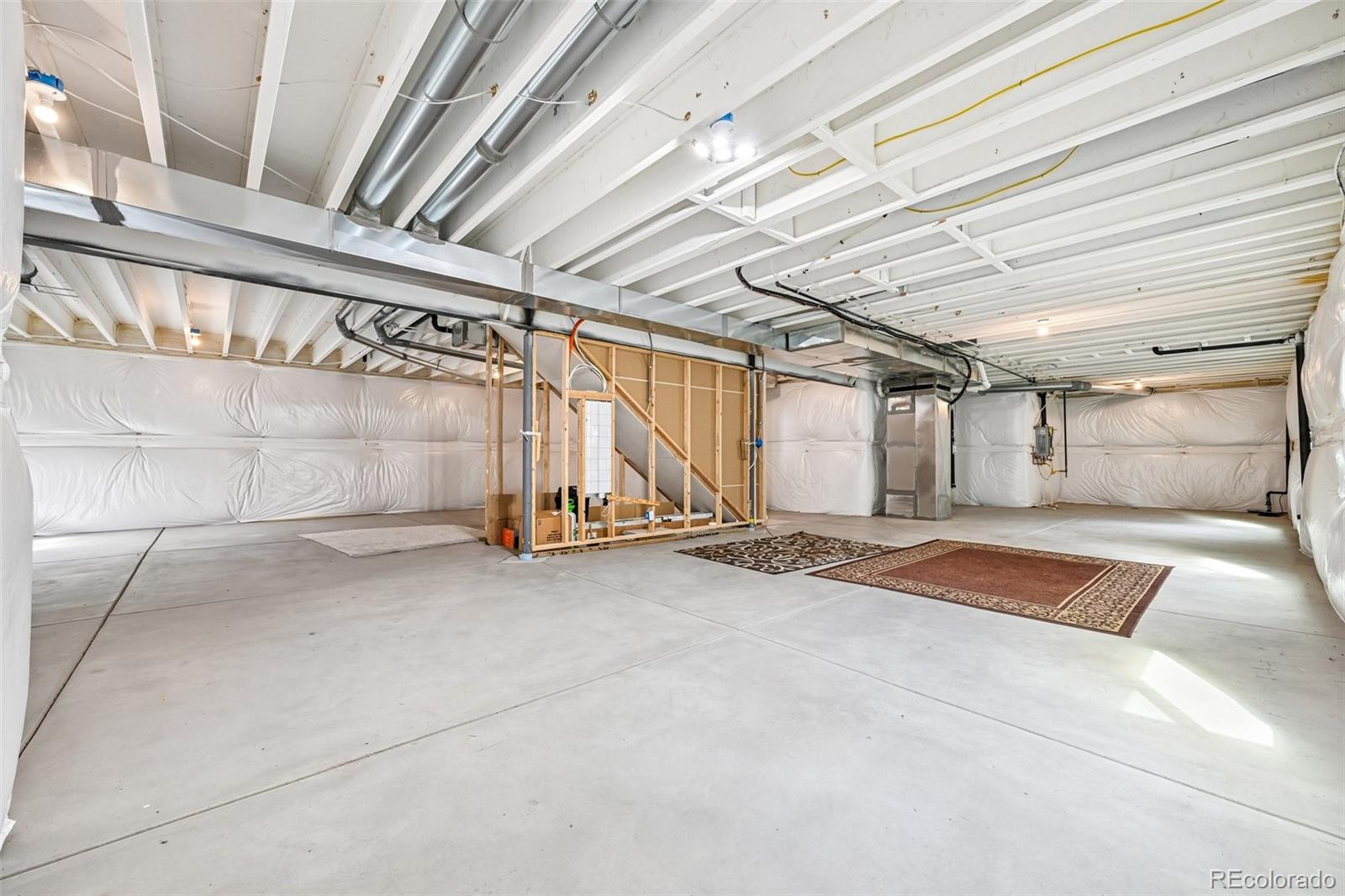 18374 Grosbeak Place