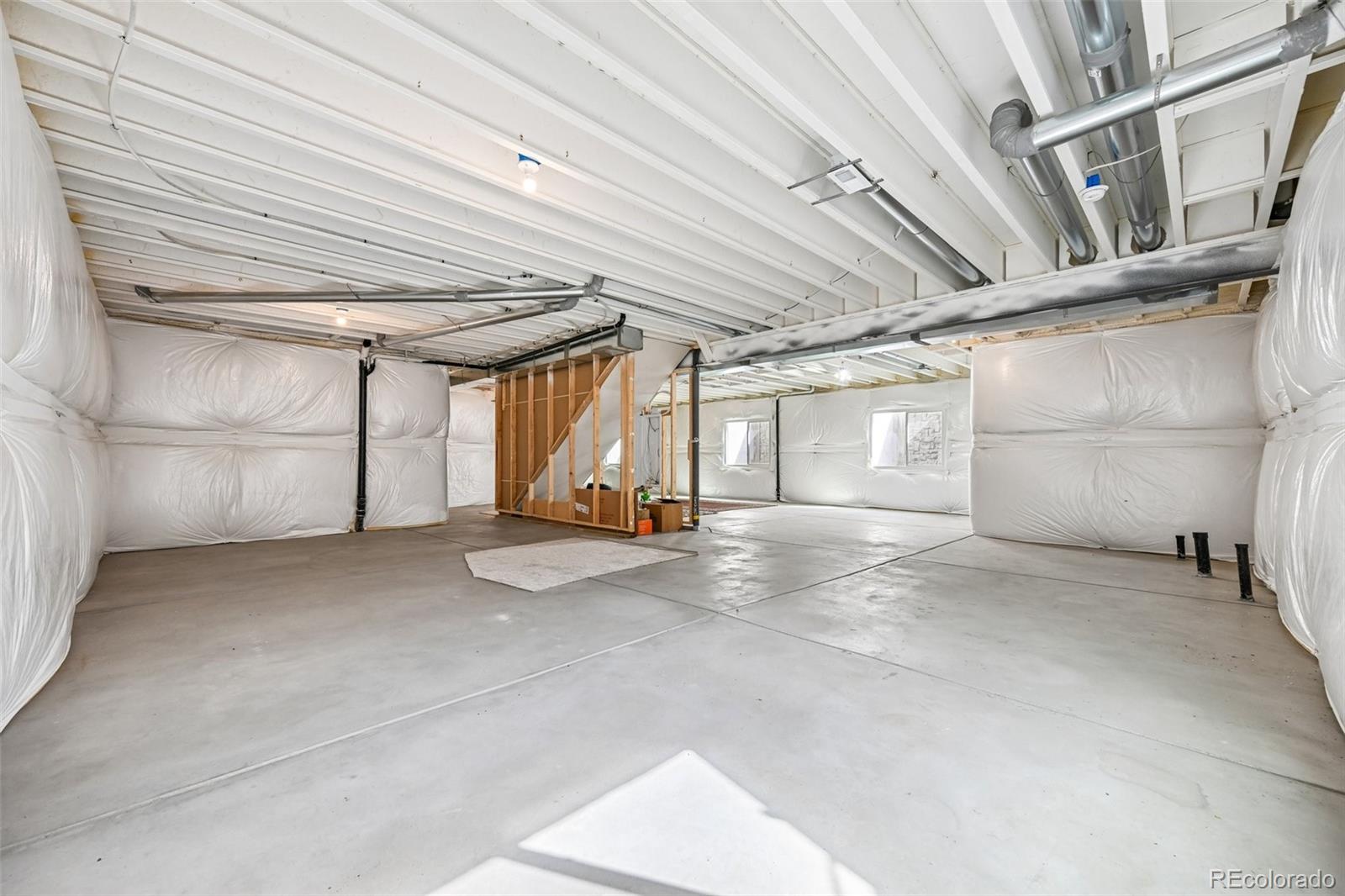 18374 Grosbeak Place