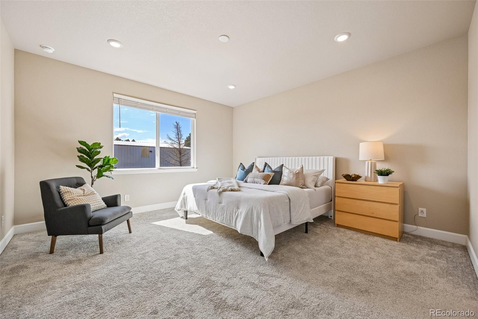 18374 Grosbeak Place