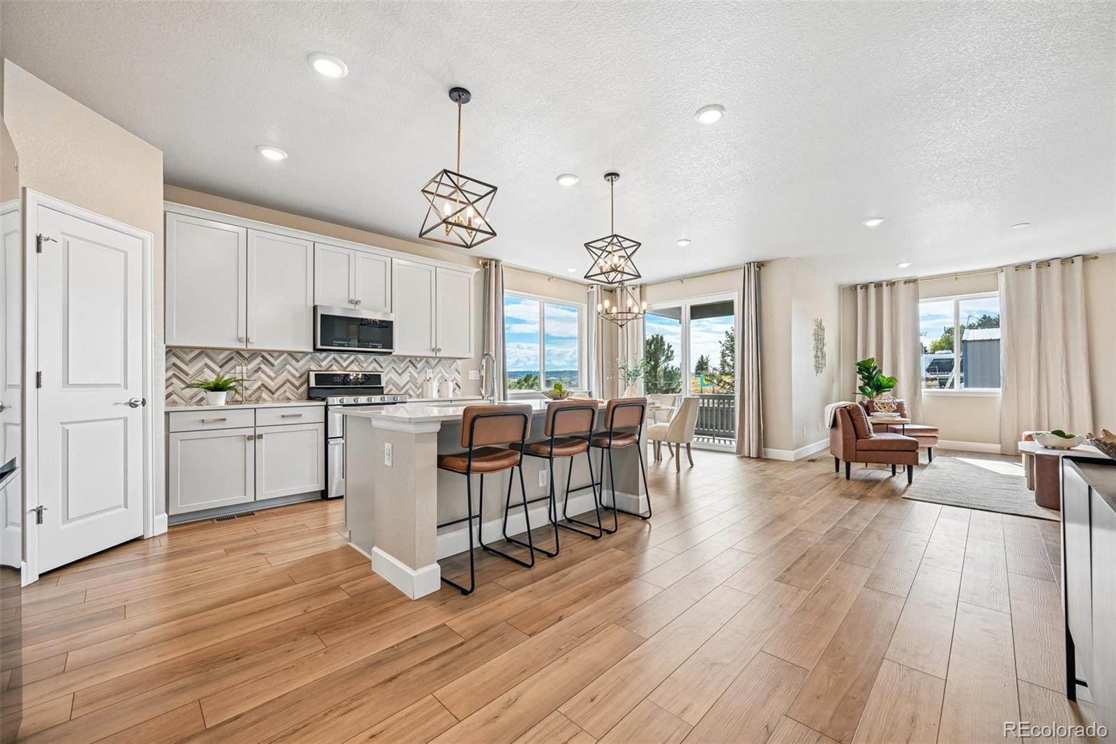 18374 Grosbeak Place