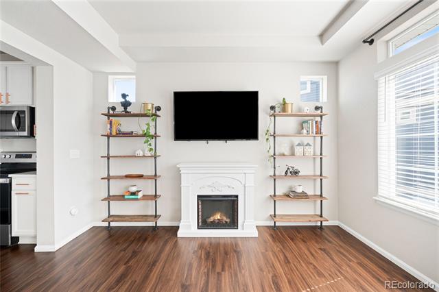 21925 E 44th Place
