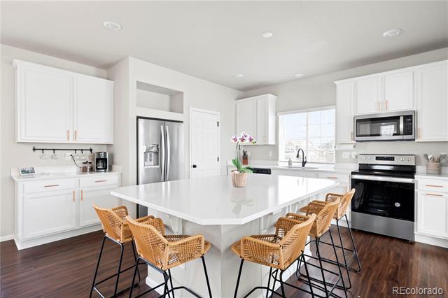 21925 E 44th Place