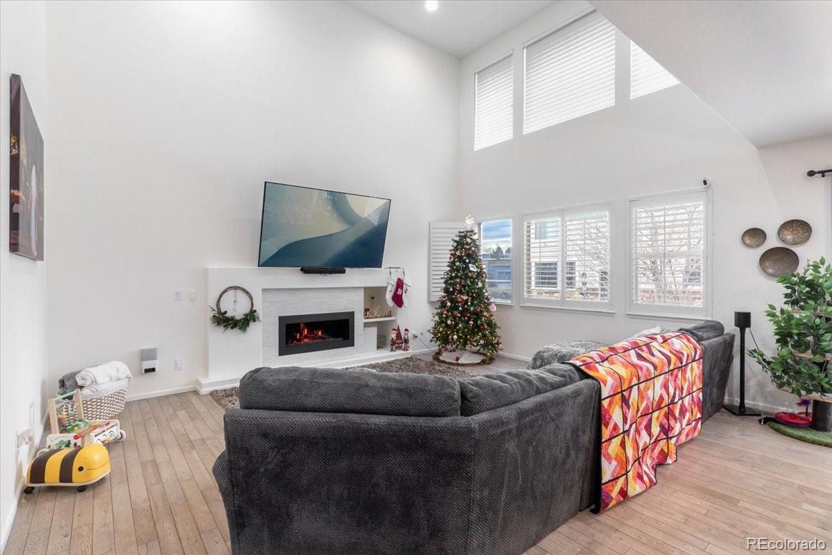 26964 E Quarto Place