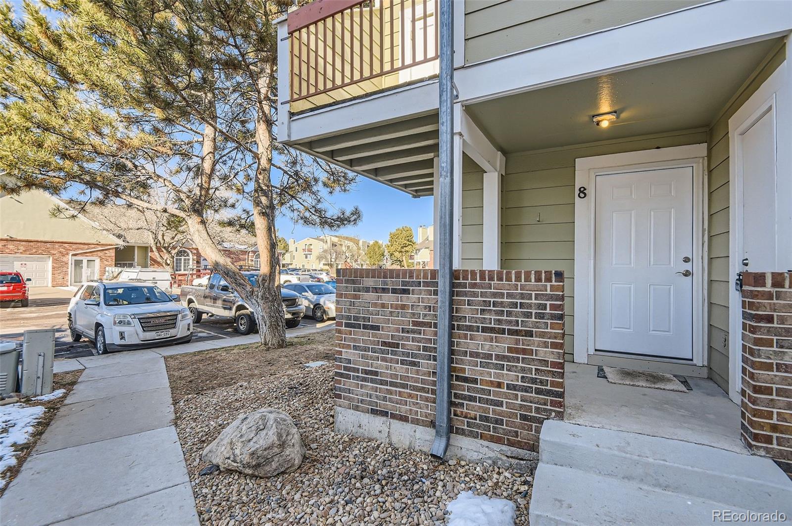 932 S Dearborn Unit: 8