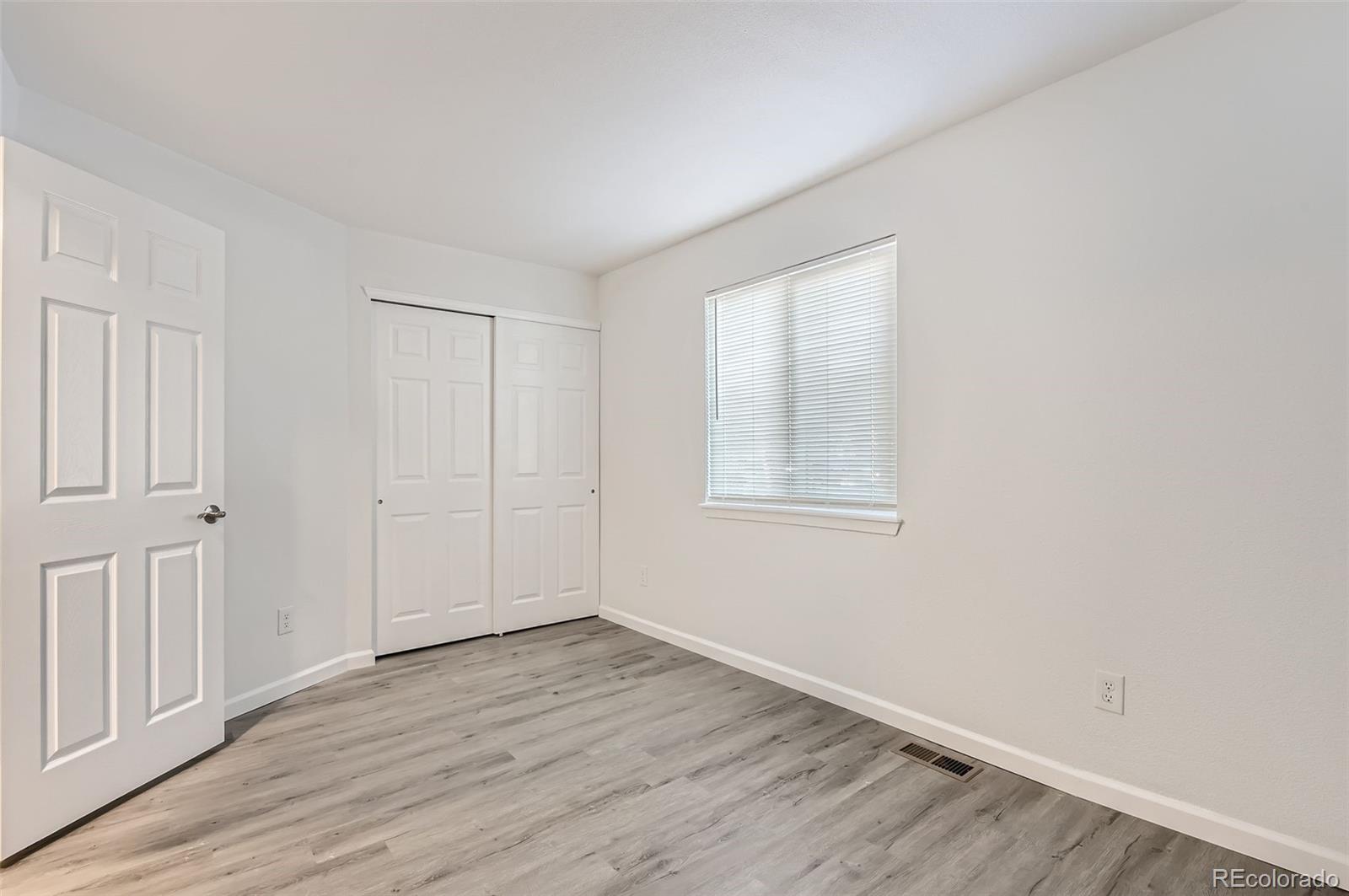 932 S Dearborn Unit: 8