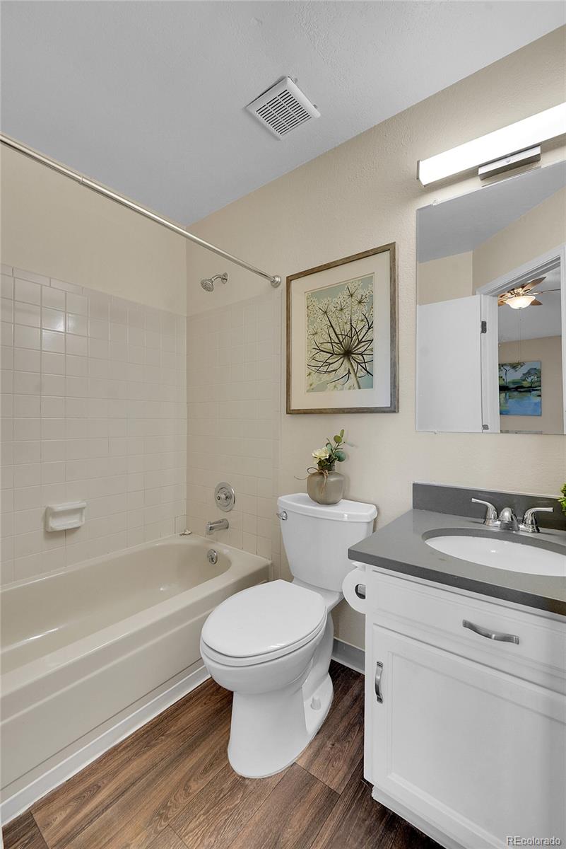 2545 E Nichols Circle