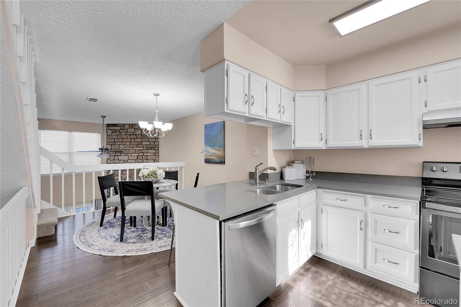 2545 E Nichols Circle