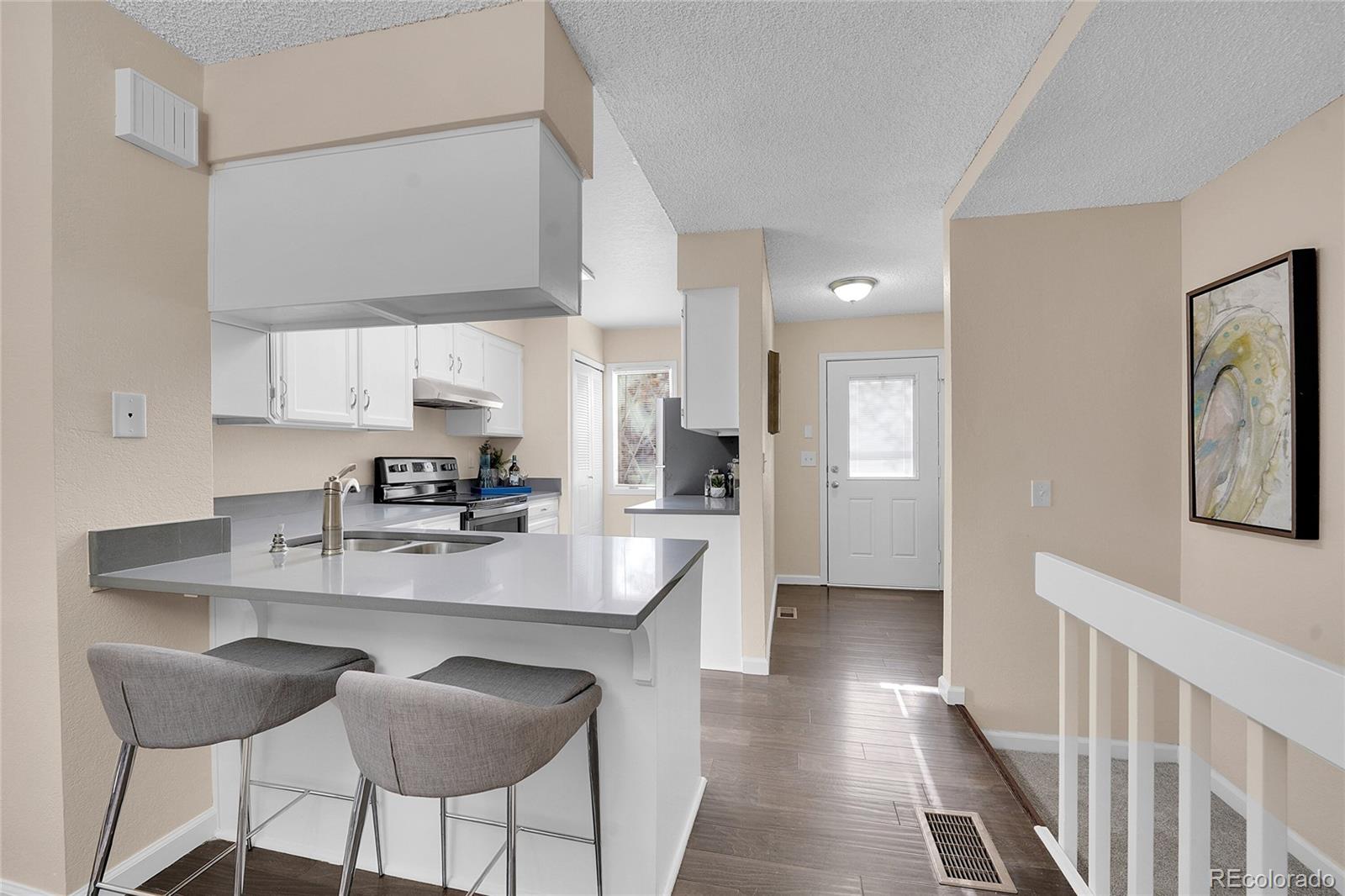 2545 E Nichols Circle